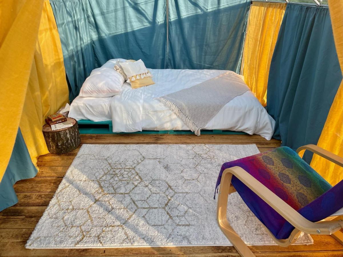 Langaland Glamping 호텔 Susenii Birgaului 외부 사진