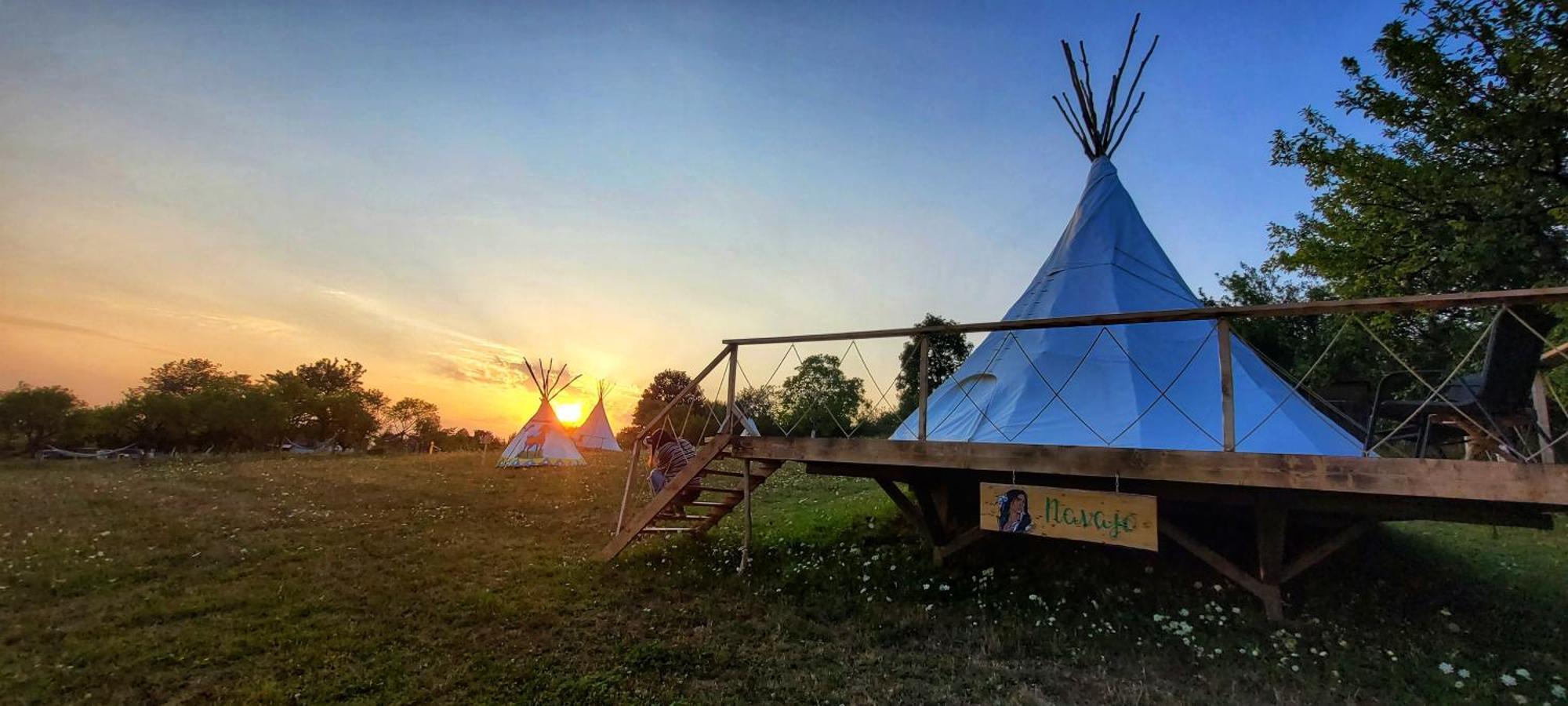 Langaland Glamping 호텔 Susenii Birgaului 외부 사진